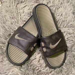 Nike sandals size 8